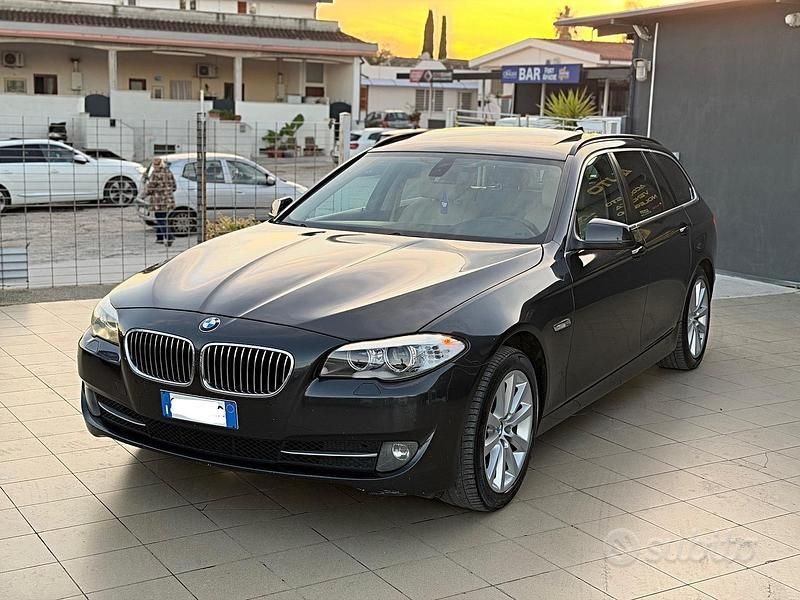Usata BMW 520 183 CV (134 kW) 2012 Grigio Station wagon