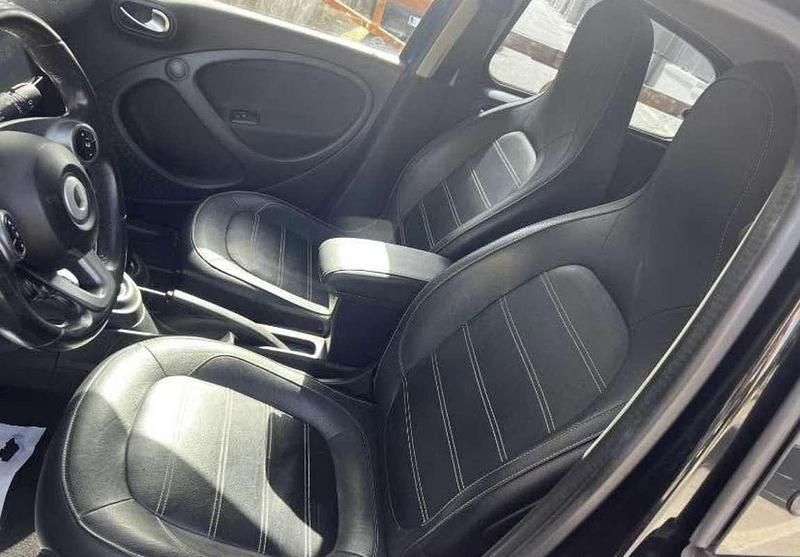 Usata Smart ForFour Prime 71 CV (52 kW) 2017 Bluazzurro Utilitaria