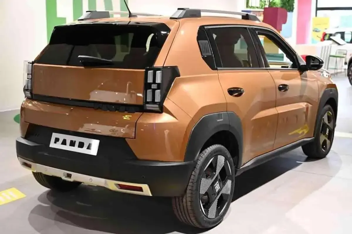 Nuova Fiat Grande Panda La Prima 52 kW (72 CV) 2026 Bronzo Utilitaria