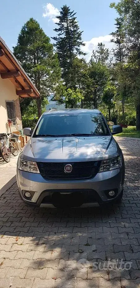 Usata Fiat Freemont Black Code 170 CV (125 kW) 2015 Grigio SUV