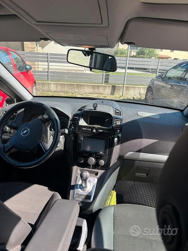 Usata Opel Zafira 140 CV (102 kW) 2008 Grigio Monovolume