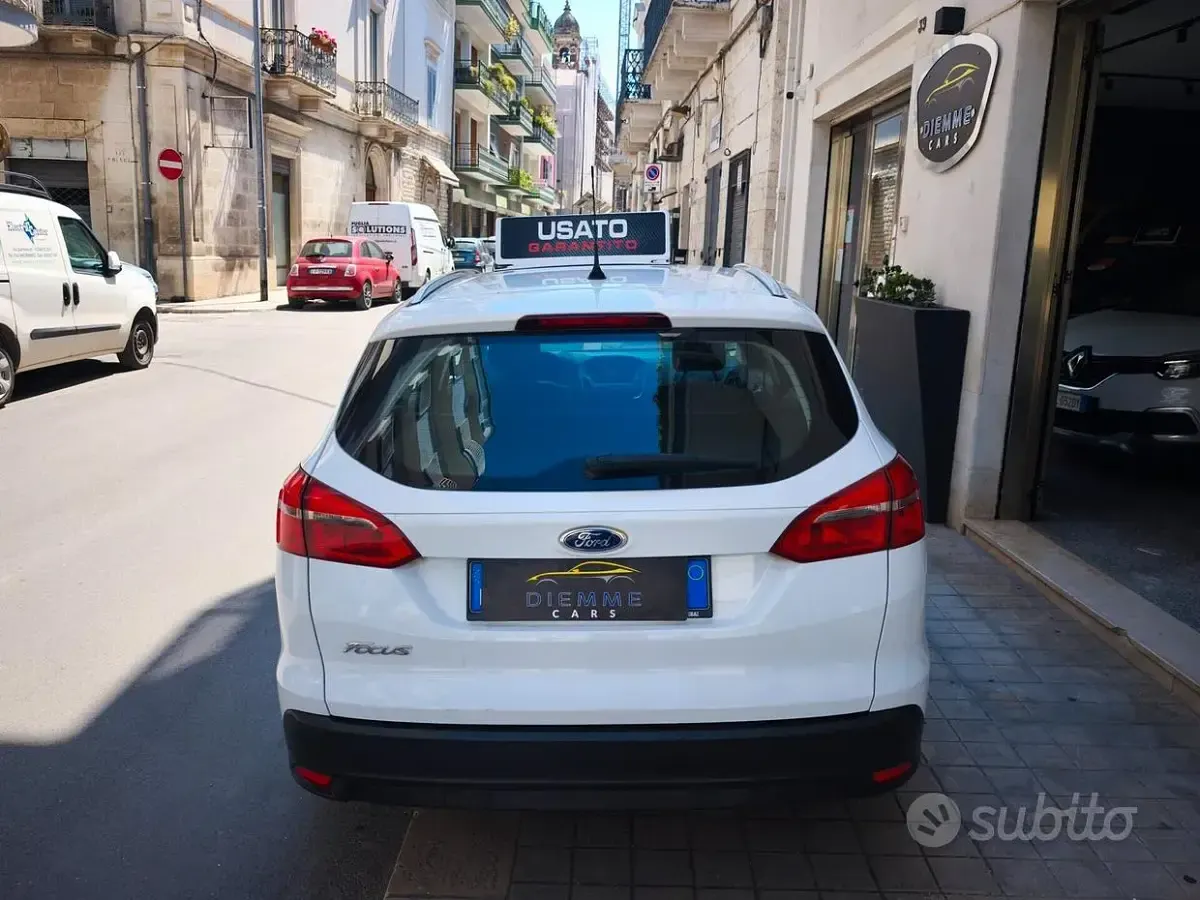 Usata Ford Focus 120 CV (88 kW) 2017 Bianco Station wagon