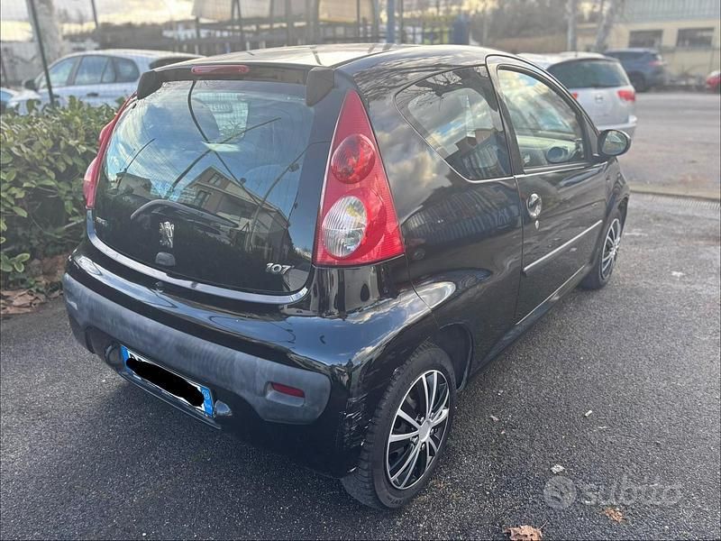 Usata Peugeot 107 68 CV (50 kW) 2006 Nero Utilitaria