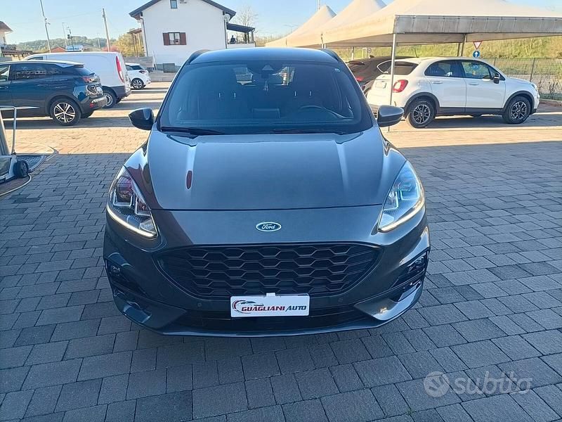 Usata Ford Kuga ST-Line 120 CV (88 kW) 2022 Grigio SUV