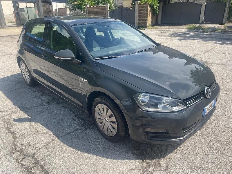 Usata VW Golf VII Highline 110 CV (80 kW) 2014 Nessuno(met.) Utilitaria