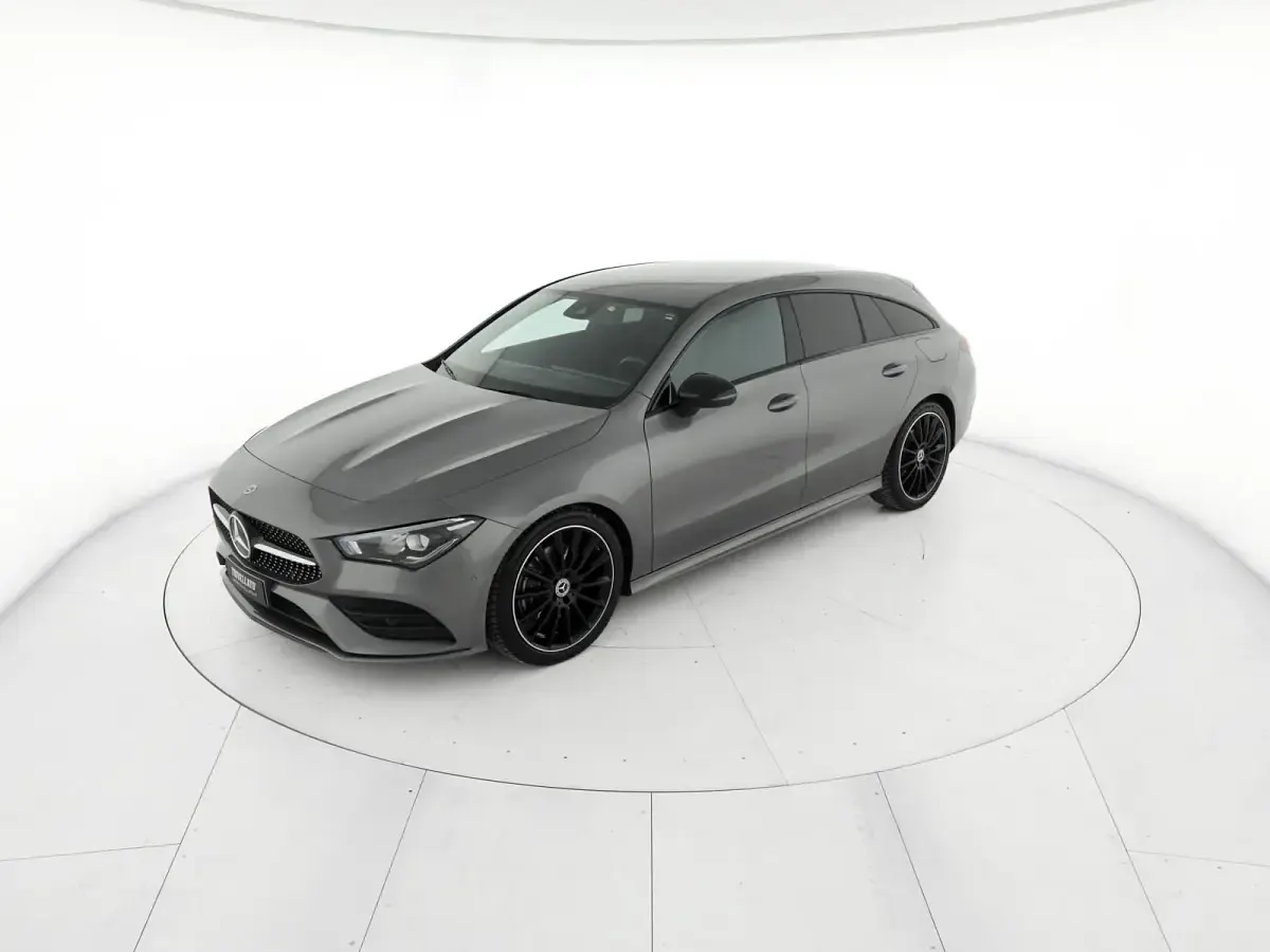 Usata Mercedes CLA200 Premium 150 CV (110 kW) 2023 Grigio montagna Coupé