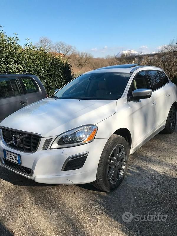 Usata Volvo XC60 163 CV (119 kW) 2012 Bianco SUV