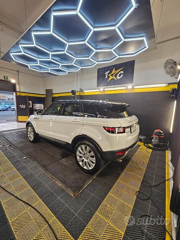 Usata Land Rover Range Rover evoque 150 CV (110 kW) 2016 Bianco SUV