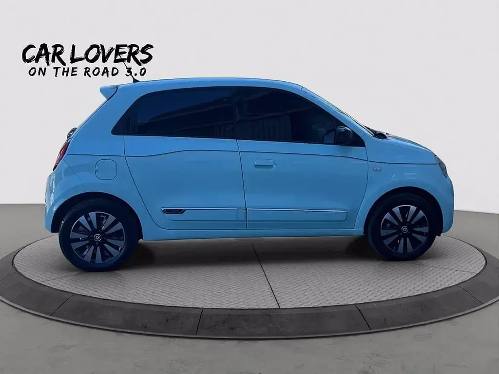 Usata Renault Twingo Techno 60 kW (82 CV) 2023 Blu chiaro Utilitaria