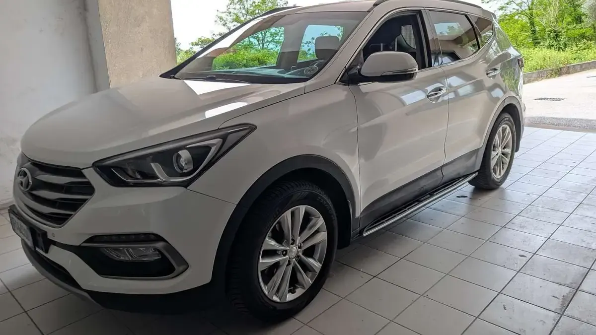 Usata Hyundai Santa Fe Comfort 150 CV (110 kW) 2017 Bianco SUV