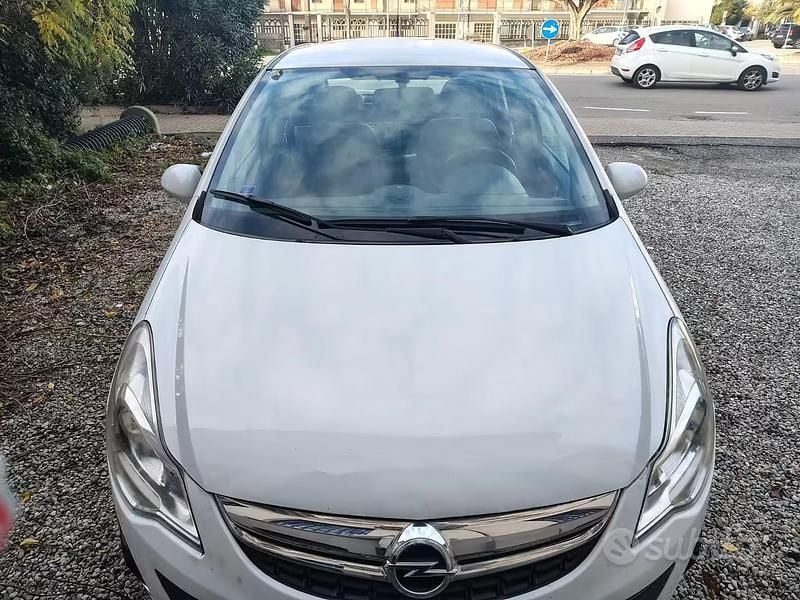 Usata Opel Corsa 2013 Bianco Utilitaria
