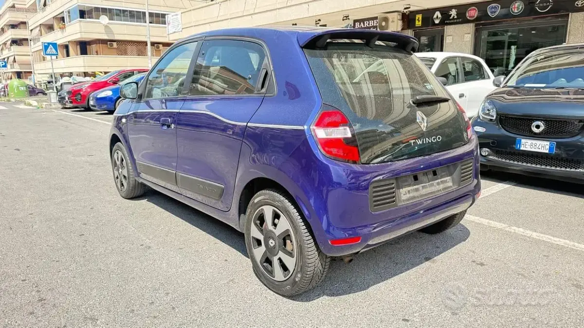 Usata Renault Twingo SE 69 CV (50 kW) 2018 Bluazzurro Utilitaria