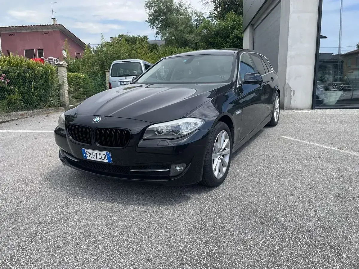 Usata BMW 525 218 CV (160 kW) 2012 Nero Station wagon