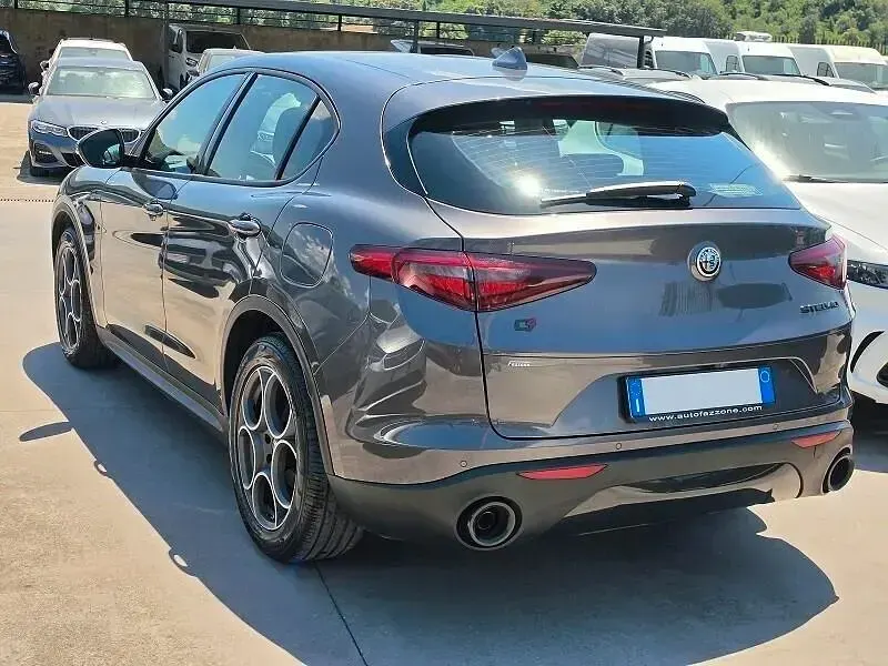Usata Alfa Romeo Stelvio Sprint 190 CV (139 kW) 2020 Grigio SUV