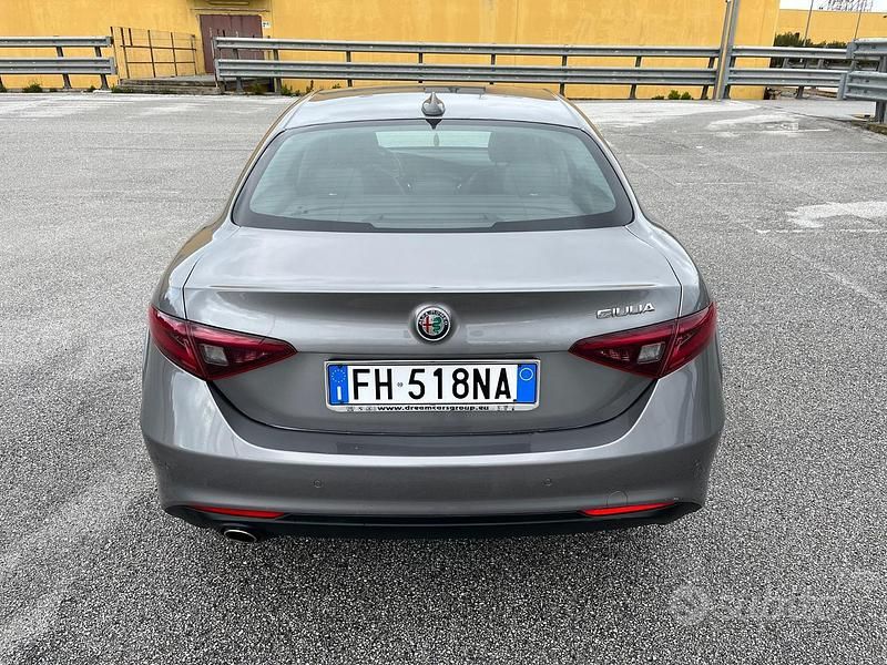 Usata Alfa Romeo Giulia Business 150 CV (110 kW) 2017 Berlina