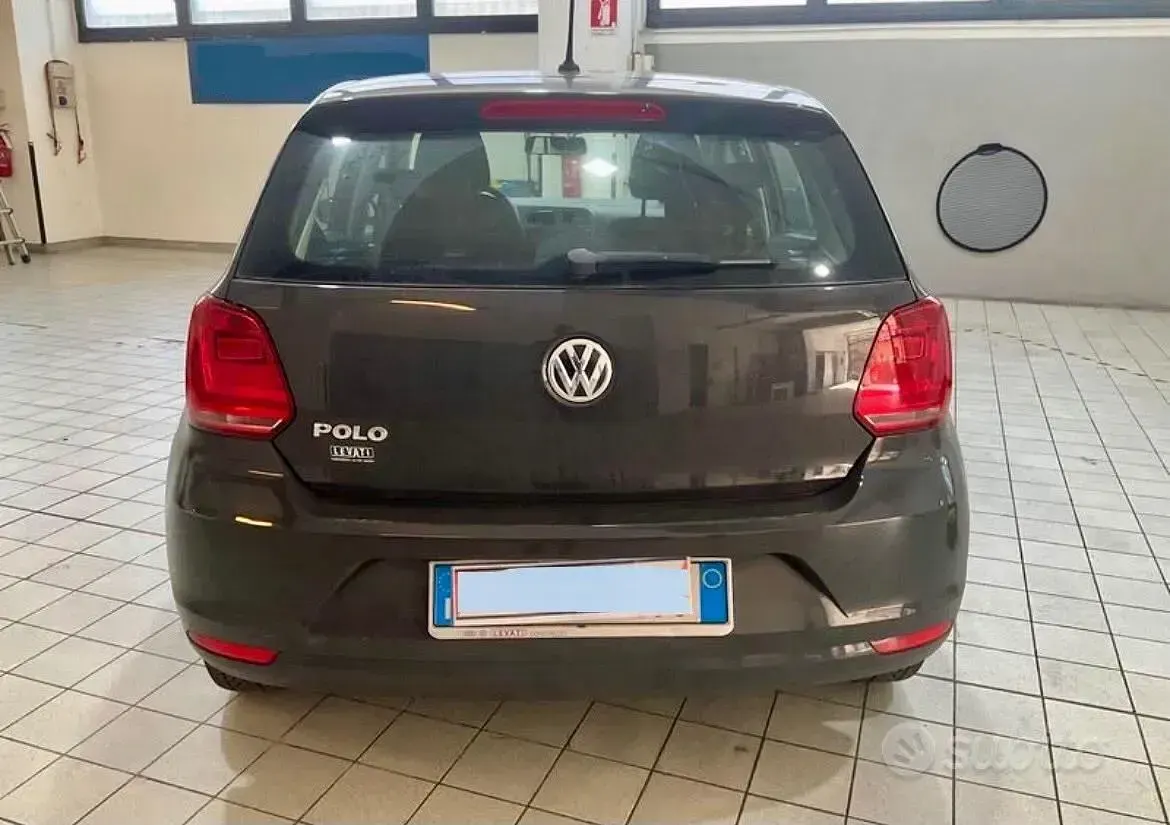 Usata VW Polo Trendline 60 CV (44 kW) 2014 Grigio Berlina