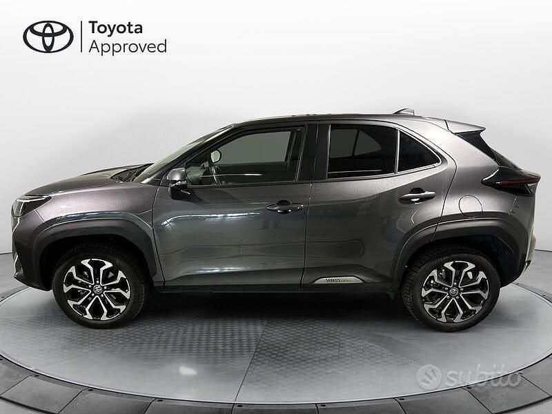 Usata Toyota Yaris Cross Trend 116 CV (85 kW) 2023 Grigio SUV