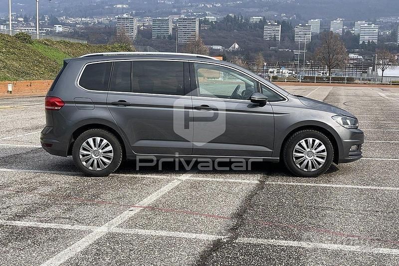 Usata VW Touran Executive 150 CV (110 kW) 2016 Grigio Monovolume