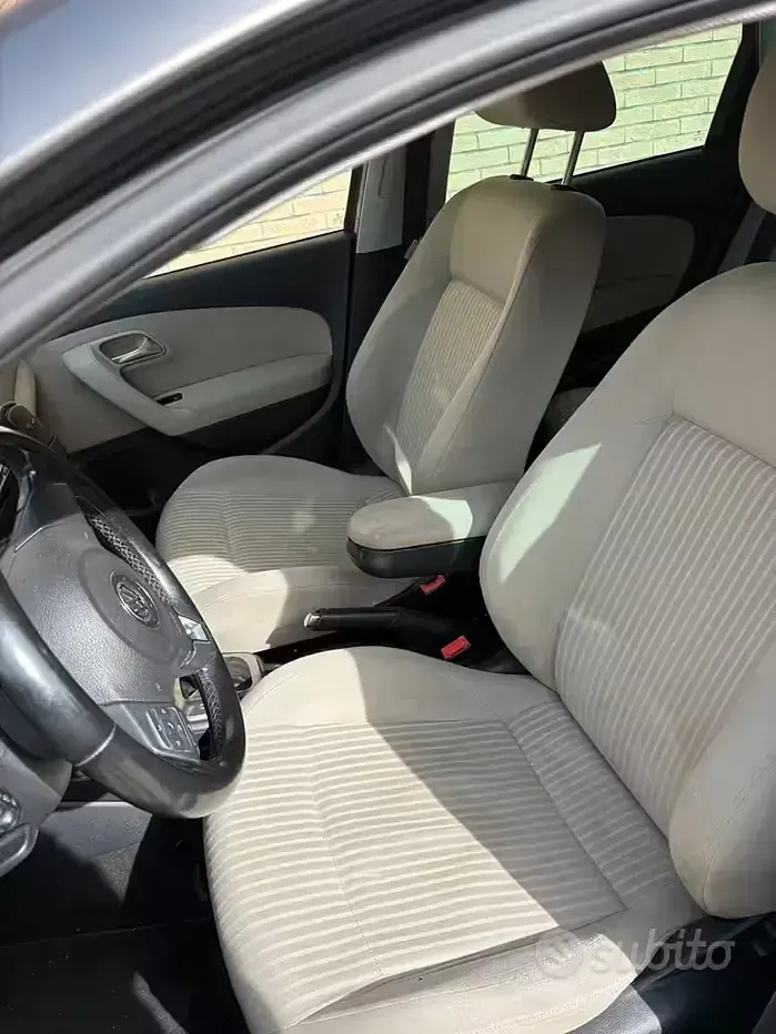 Usata VW Polo 90 CV (66 kW) 2013 Grigio Utilitaria