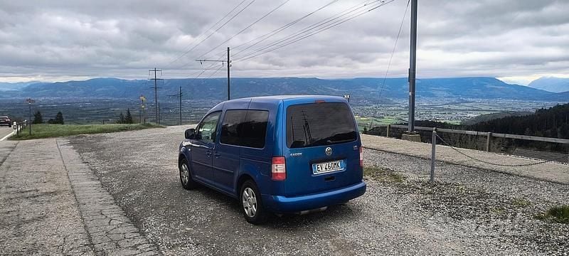 Usata VW Caddy 109 CV (80 kW) 2008 Blu Monovolume