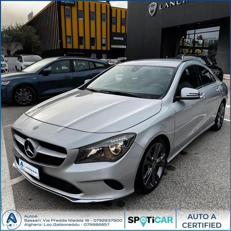 Usata Mercedes A200 Business 136 CV (100 kW) 2019 Grigio Utilitaria
