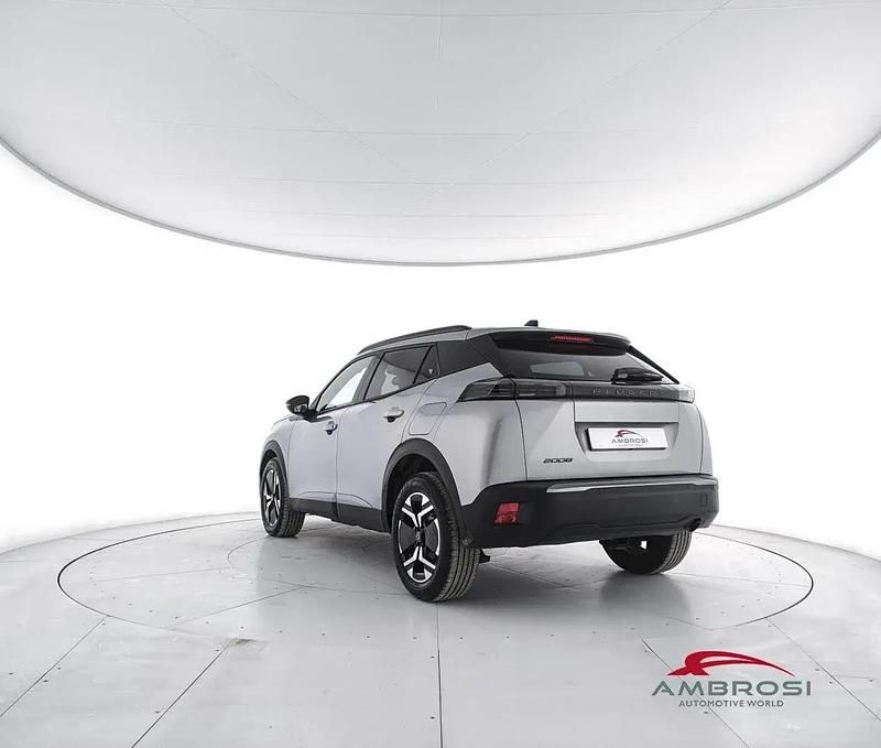 Usata Peugeot 2008 Allure 101 CV (74 kW) 2025 Grigio SUV