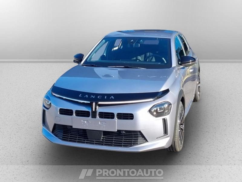 Usata Lancia Ypsilon 101 CV (74 kW) 2024 076 Utilitaria