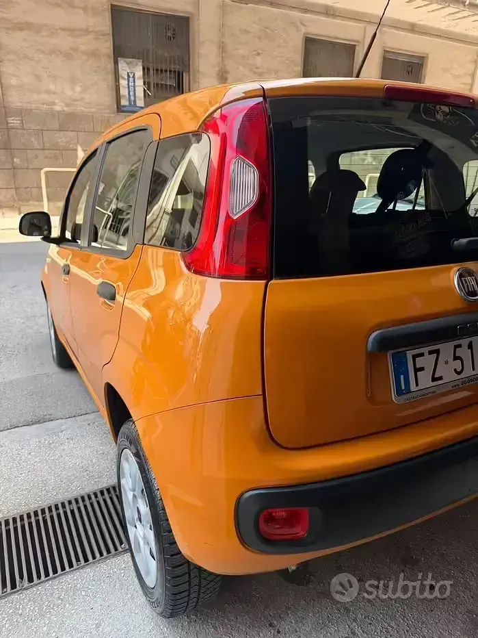 Usata Fiat Panda Lounge 84 CV (61 kW) 2020 Arancione Utilitaria