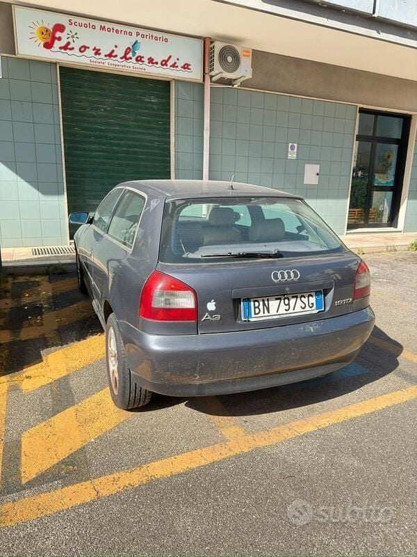 Usata Audi A3 90 CV (66 kW) 2001 Grigio Utilitaria