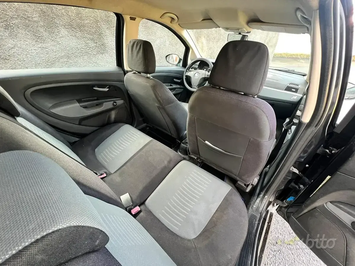 Usata Fiat Grande Punto 75 CV (55 kW) 2007 Nero Utilitaria