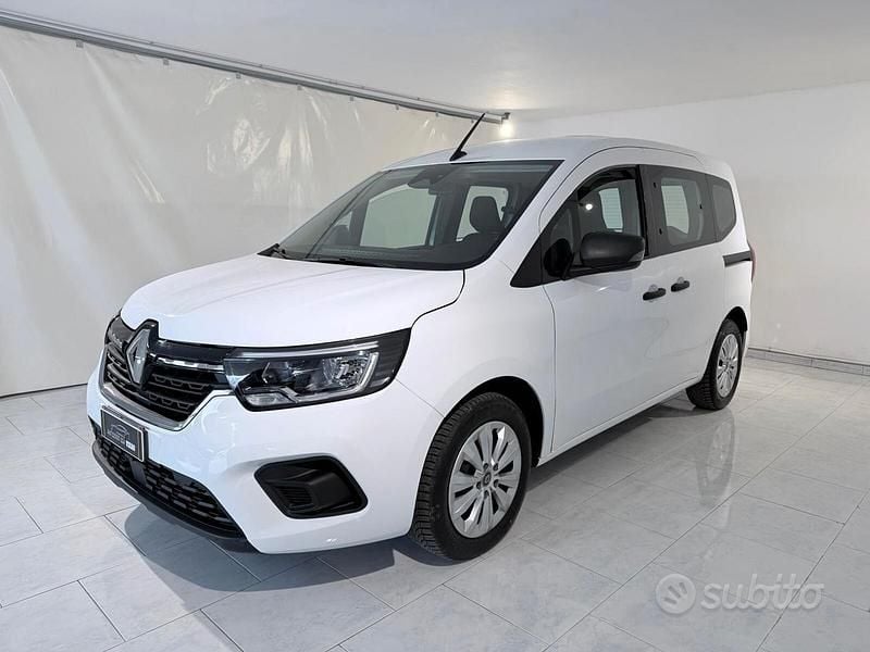 Usata Renault Kangoo 116 CV (85 kW) 2023 Bianco Monovolume