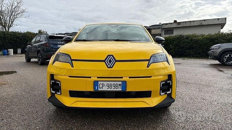 Usata Renault 5 E-Tech Komfort 2025 Giallo Berlina