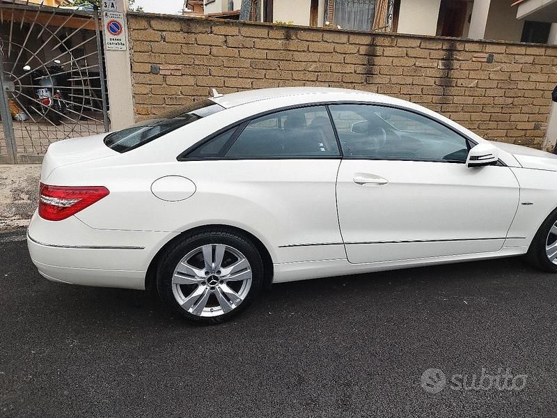Usata Mercedes E250 Avantgarde 204 CV (150 kW) 2011 Bianco Coupé
