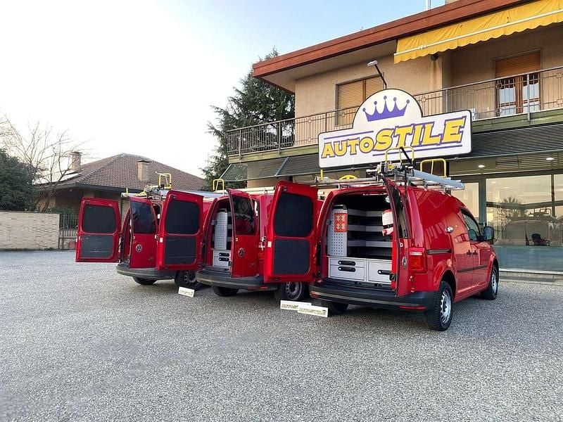 Usata VW Caddy 122 CV (89 kW) 2016 Rosso Monovolume