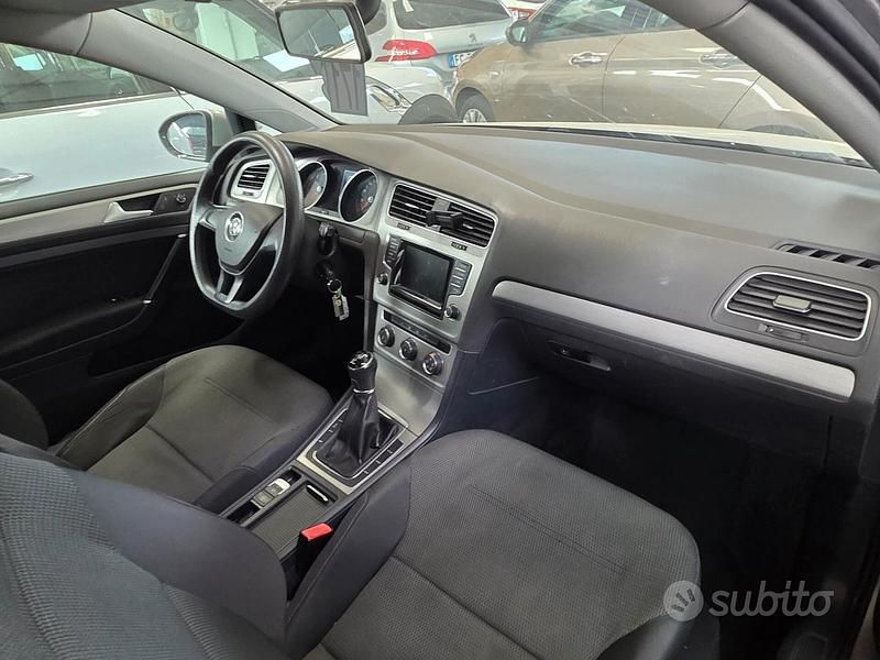 Usata VW Golf VII Comfortline 104 CV (76 kW) 2014 Grigio Berlina