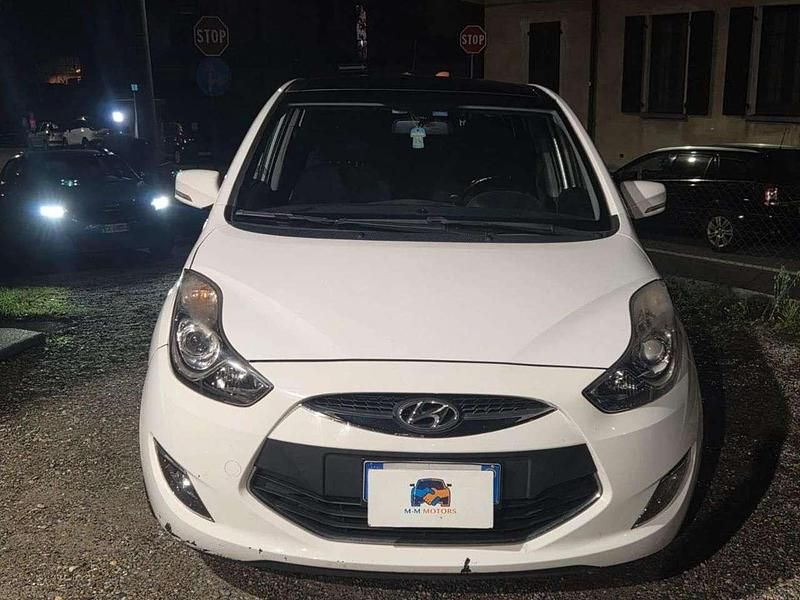 Usata Hyundai ix20 Comfort 90 CV (66 kW) 2013 Bianco Utilitaria