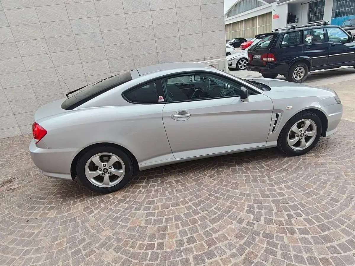 Usata Hyundai Coupé 105 CV (77 kW) 2008 Argento Coupé