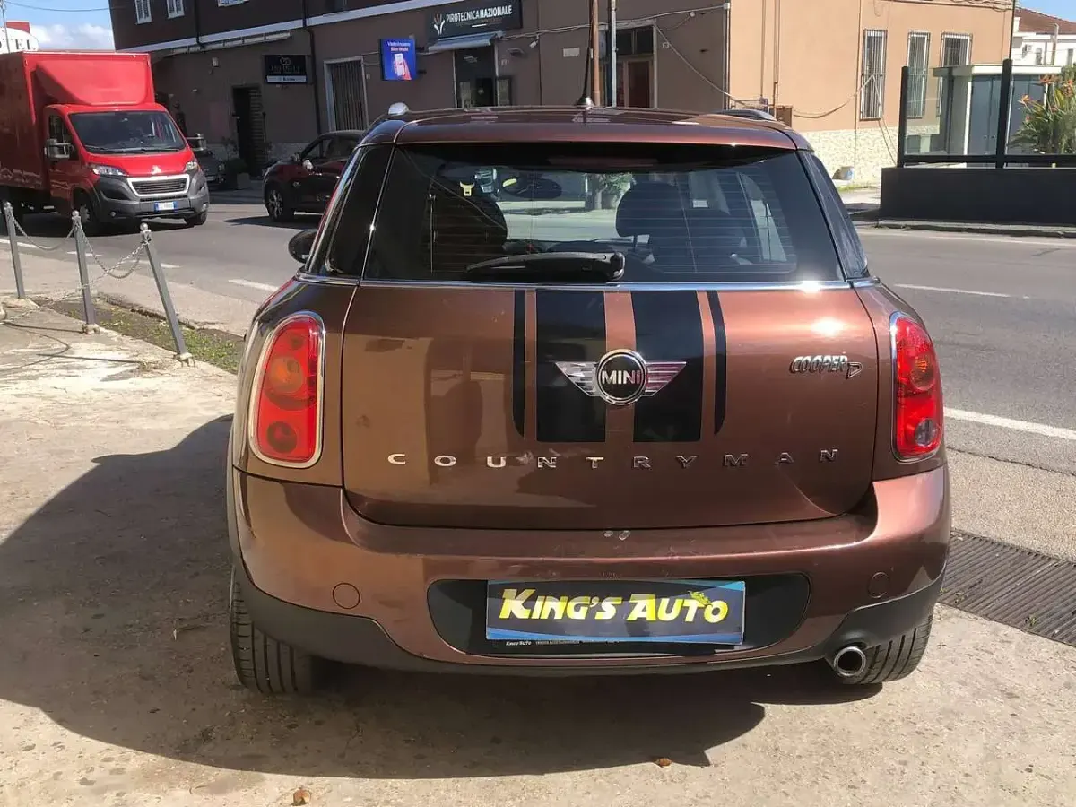 Usata Mini Cooper D Countryman Business 111 CV (81 kW) 2014 Marrone SUV