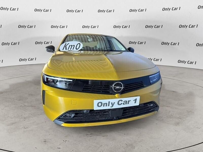 Usata Opel Astra Elegance 131 CV (96 kW) 2024 Giallo Berlina