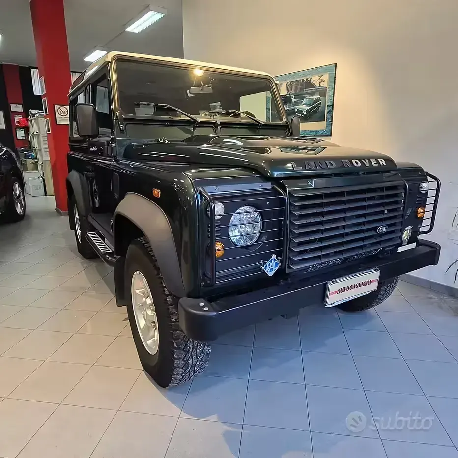 Gebraucht Land Rover Defender 122 PS (89 kW) 2012 SUV