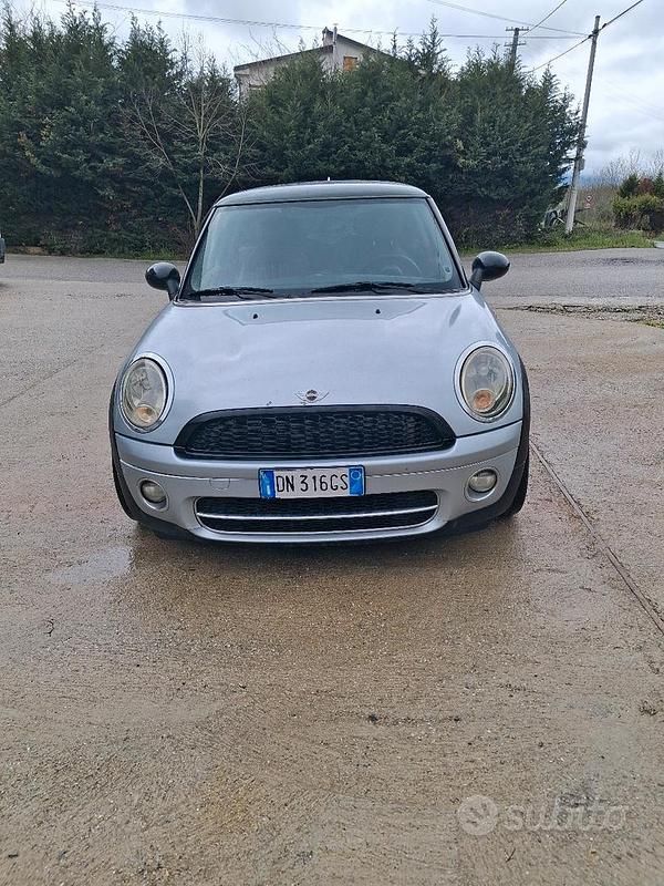 Usata Mini Cooper 110 CV (80 kW) 2009 Grigio Utilitaria