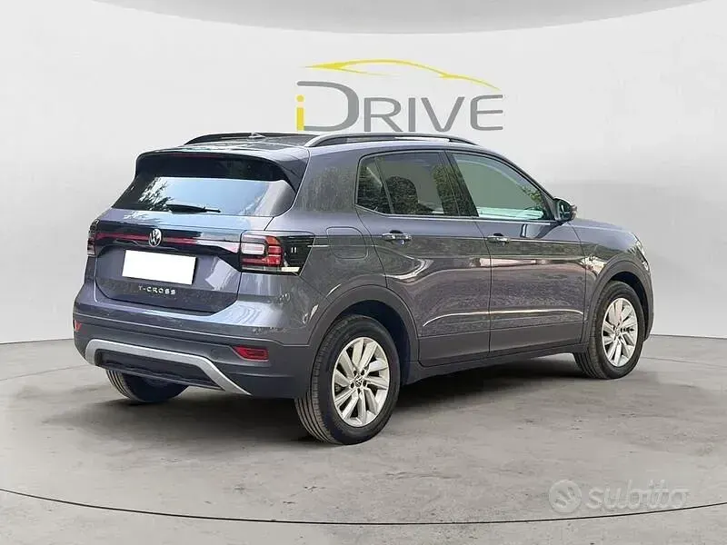 Usata VW T-Cross Style 110 CV (80 kW) 2022 Grigio SUV