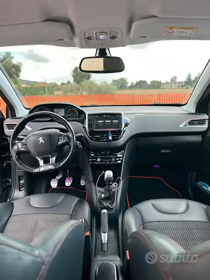 Usata Peugeot 208 GT-line 120 CV (88 kW) 2016 Grigio Utilitaria