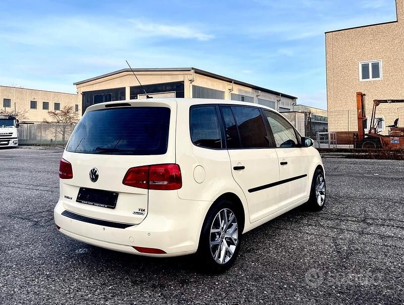 Usata VW Touran Highline 140 CV (102 kW) 2014 Giallo Monovolume