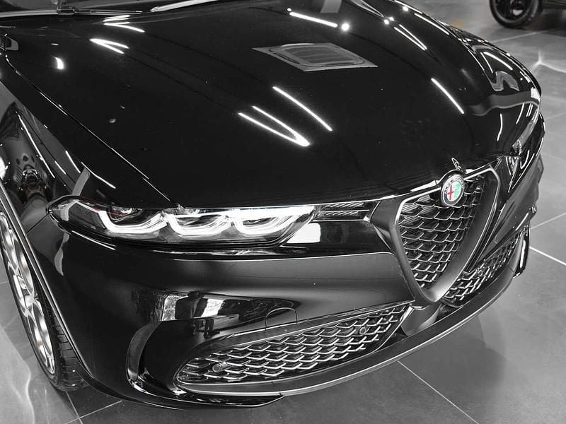 Nero Usata 2024 Alfa Romeo Tonale Veloce SUV | 34.800 € (Molto cara) - Immagine 1/4