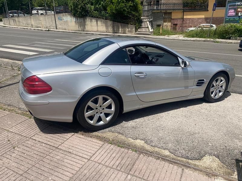 Usata Mercedes SL500 Chrome 244 CV (179 kW) 2006 Argento Cabrio