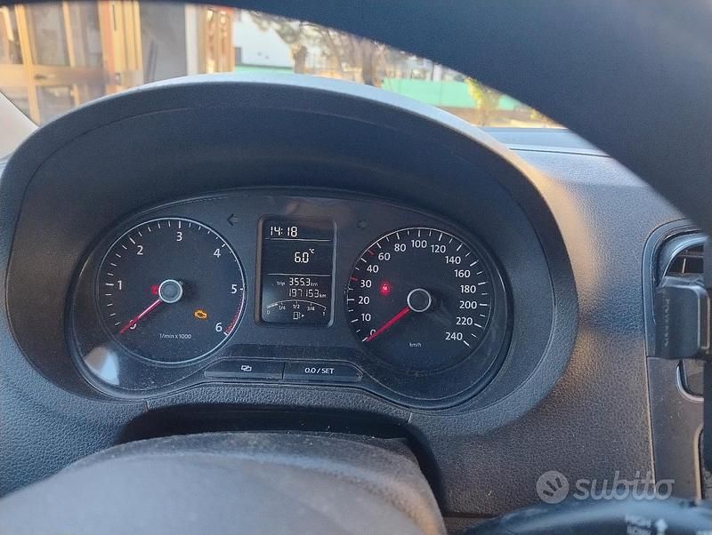 Usata VW Polo Trendline 75 CV (55 kW) 2013 Bianco Utilitaria
