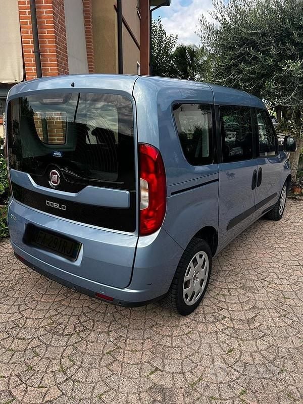 Usata Fiat Doblò 120 CV (88 kW) 2015 Blu Monovolume