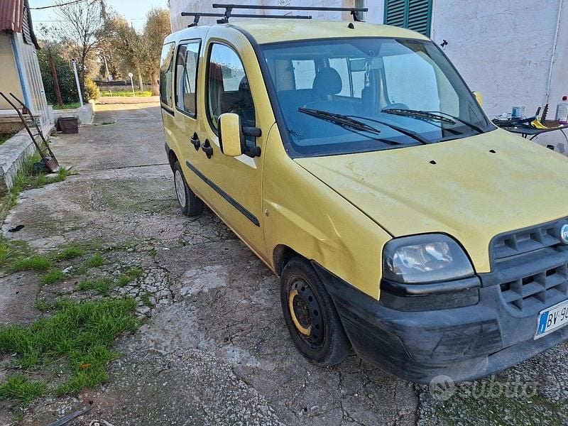 Usata Fiat Doblò 65 CV (47 kW) 2001 Giallo Monovolume