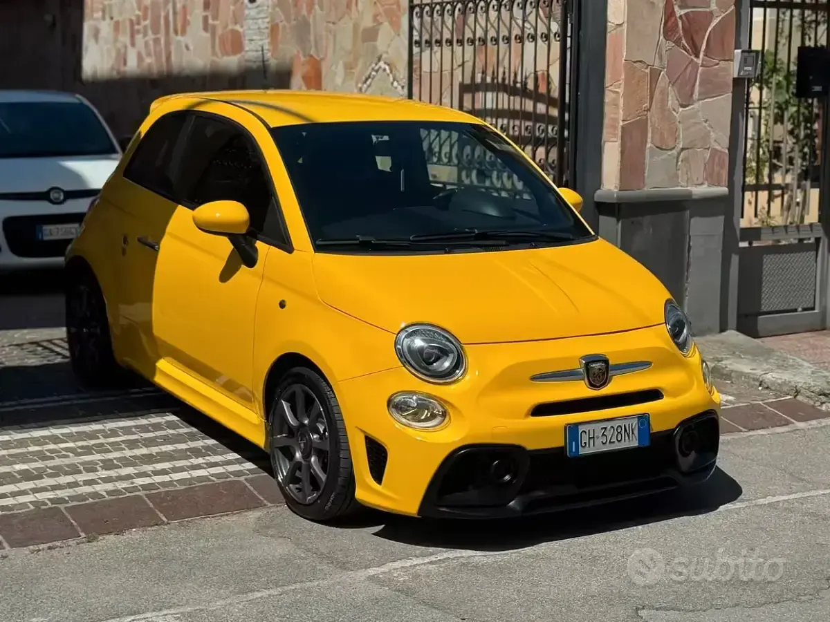 Usata Abarth 595 145 CV (106 kW) 2021 Giallo Utilitaria